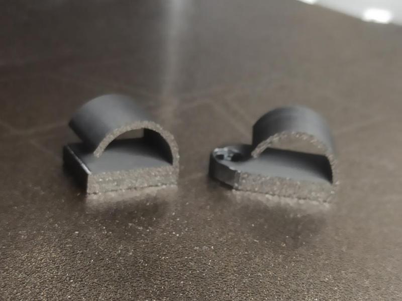 Simple cable hook