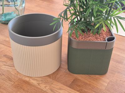 Self-watering planter