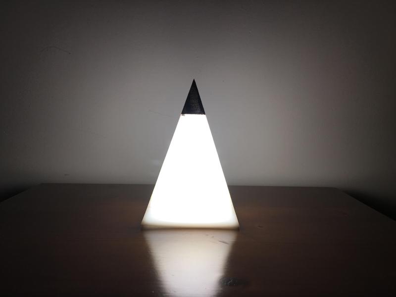 Pyramid’s light LED 230V for bedroom or office
