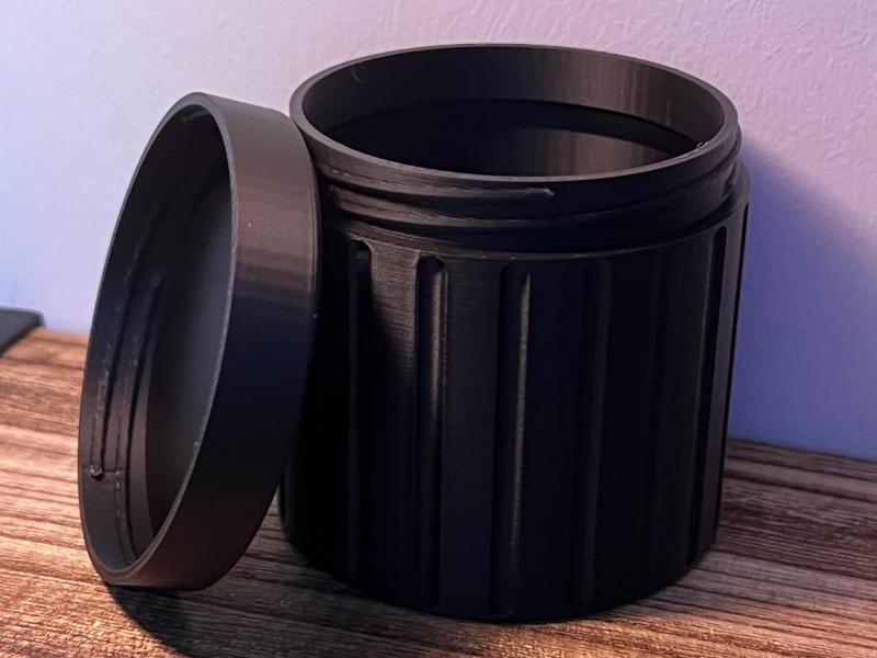 Container with screw lid