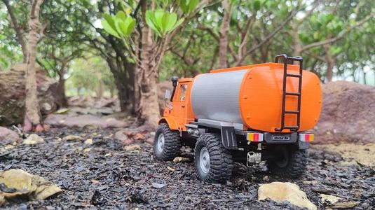 Crawler Baby Bog 406 Fuel Carrier – 1/18 TRX4M RC body attachment