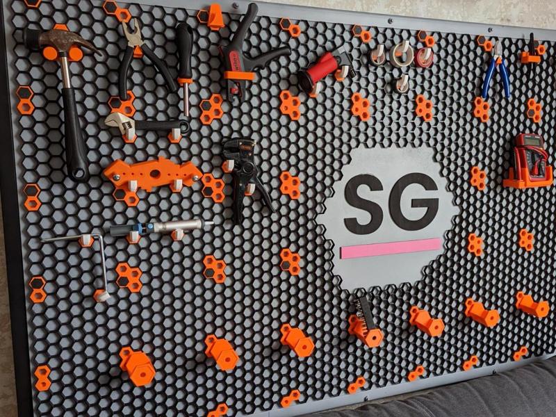 honeycomb storage wall