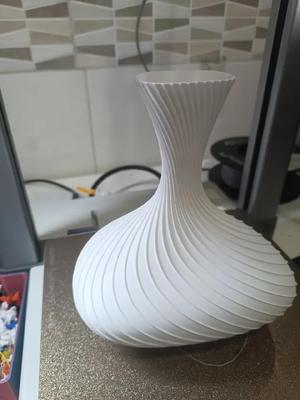 vase elegant