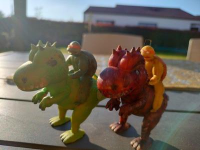 { TMNT } – T-REX with Ninja Turtle / Tortue Ninja sur un T-REX