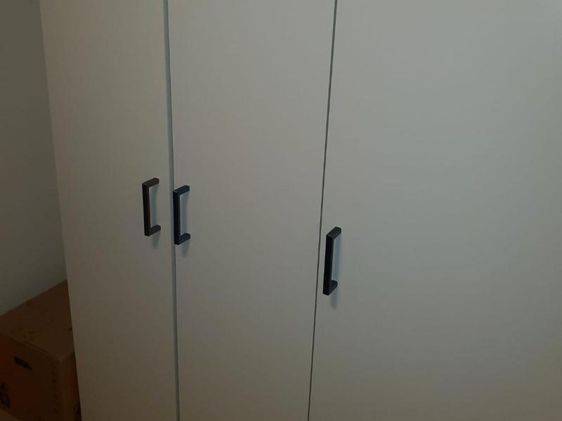 Door handle for IKEA cabinet e.g. KLEPPSTAD