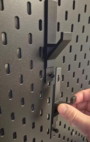 Extendable hook for IKEA skadis