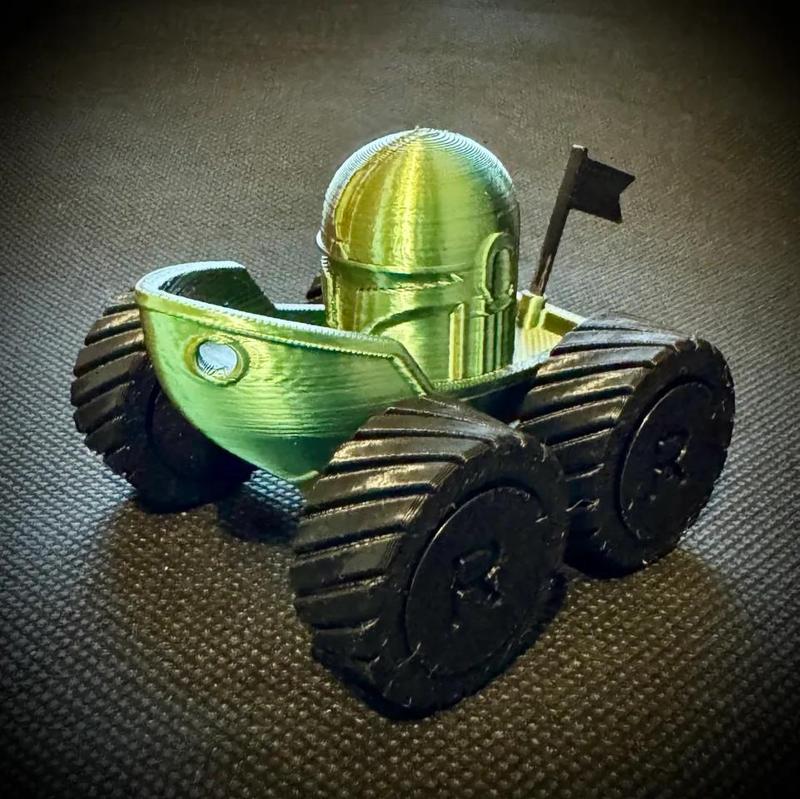 Mandalorian Benchy Buggy with Spinning Wheels