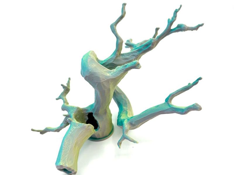 Climbing Tree Hideout