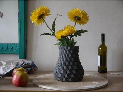 Curved honeycomb vase