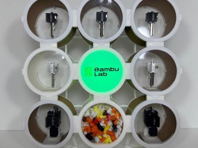 sCORE UP – Spool CORE UPcycle Display System