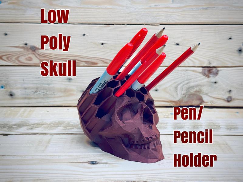 Low Poly Skull, pen/pencil holder