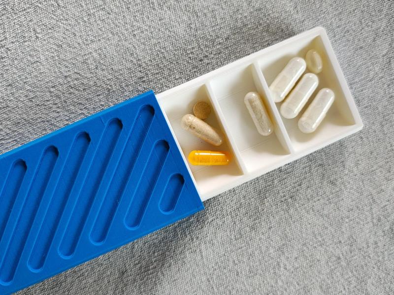 No-Spill Pill Box / Organizer (with Weekly Holder)