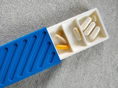 No-Spill Pill Box / Organizer (with Weekly Holder)