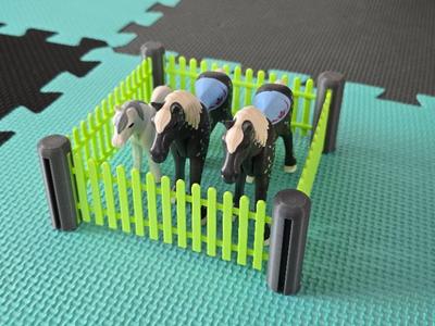 Fence and posts for dollhouse or Playmobil