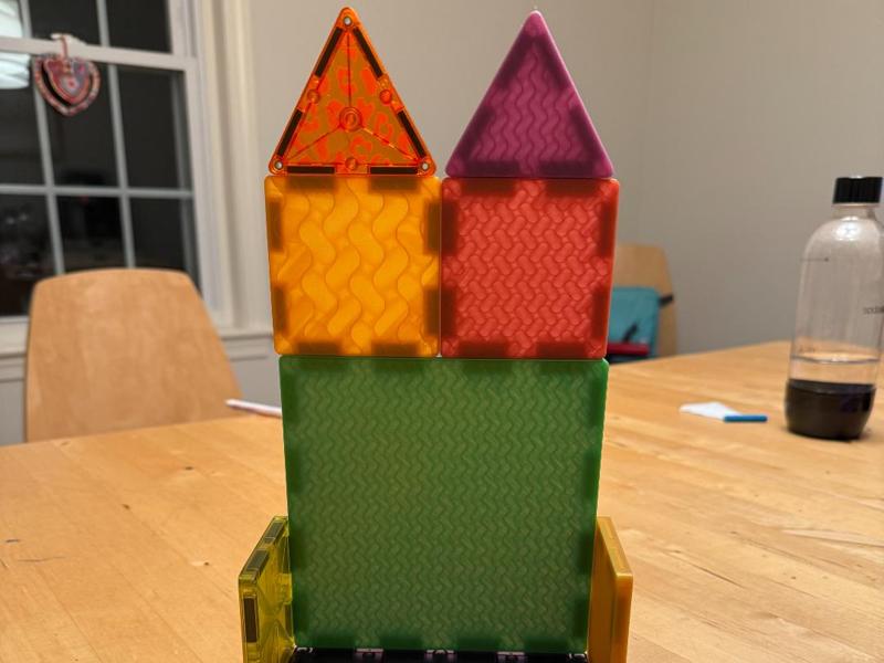 Dada Tiles – Magnetic Building Blocks