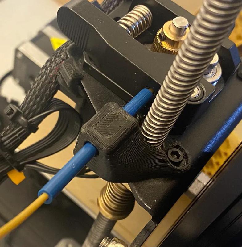 Ender 3 v2 extruder mounted filament guide   