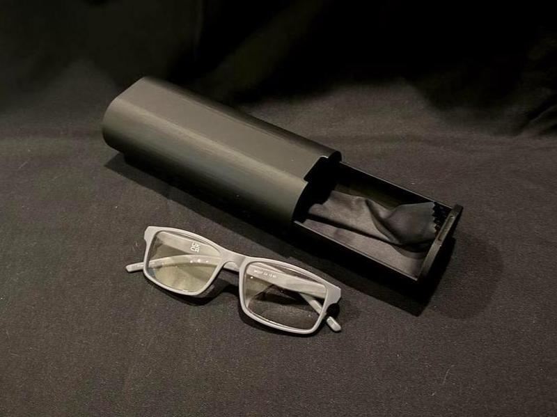 Rugged Eyewear Hard Case Vault – Magnetic Closure