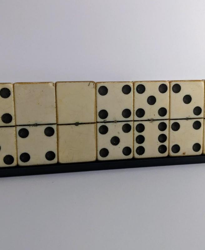 Domino Holder