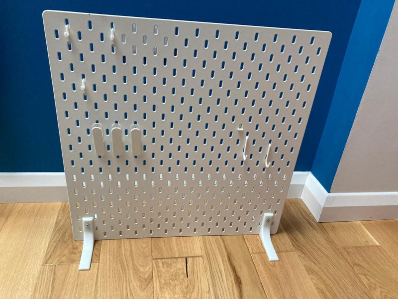 Ikea skadis stand