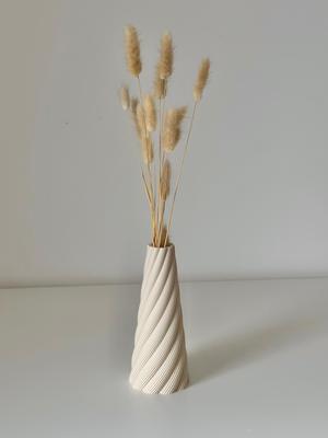 WIREA vase