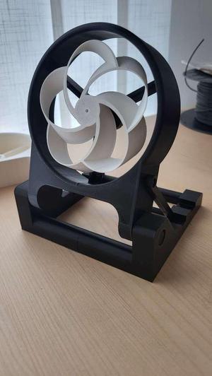 Simple torodial desk fan