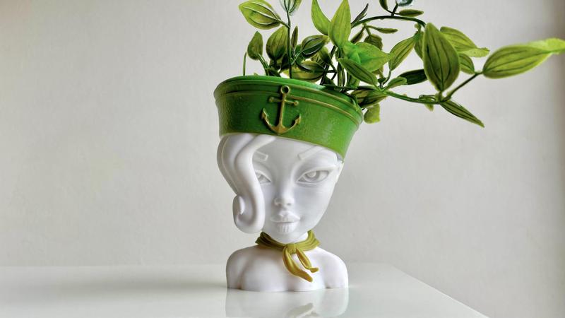 SHE SAILOR BUST PLANTER
