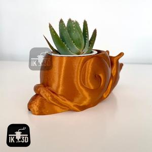 Cute Snail Planter / No Supports