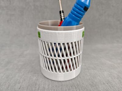 Spinning Pen Holder