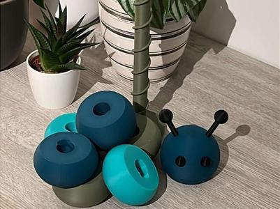 Spinning Caterpillar Puzzle