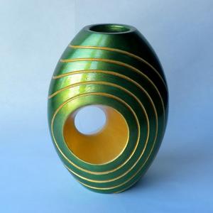 Vase 9