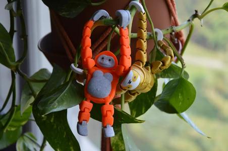 Flexi Orangutan – Grabby hands!