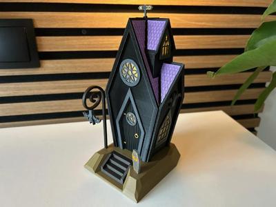 Creepy Halloween Coffin Fairy-House // Gruseliges Halloween Sarg-Häuschen