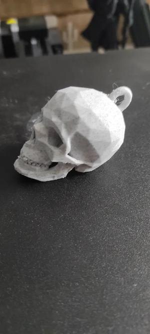 Keychain / porte clefs Low Poly Skull