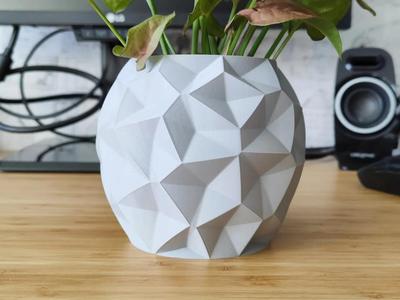 Parametric Voronoi Sphere Pot and Planter – Vase mode