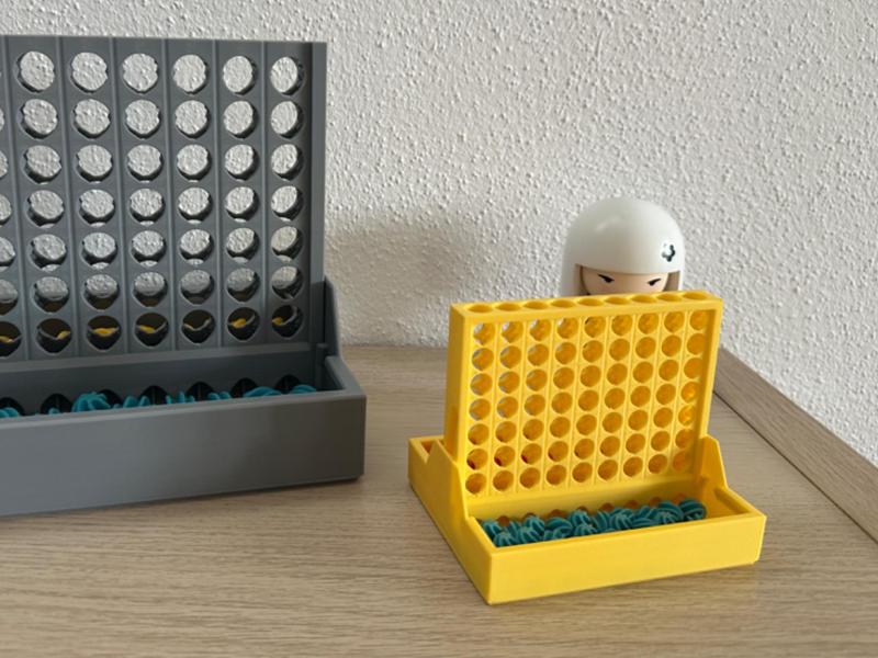 Tiny Connect 4 and 5 – self-separating game pieces