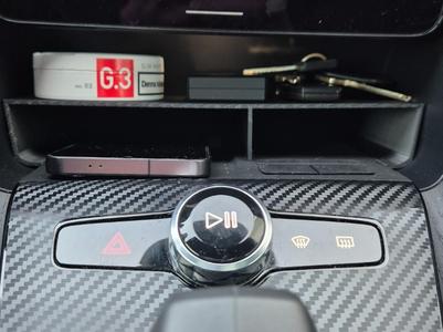 Polestar 2 center shelf