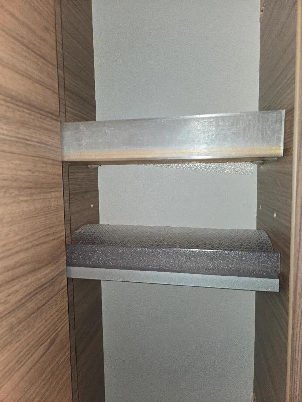Schlingerleiste Badschrank Knaus