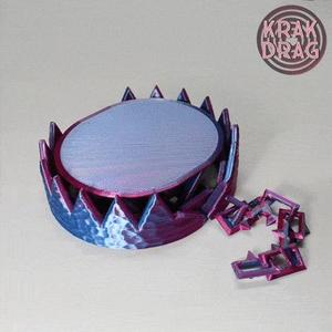 MUG TRAP: SELF-ADJUSTING COASTER