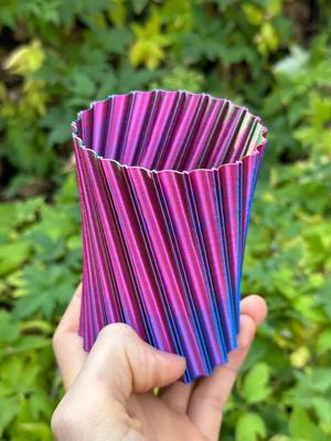 Short Wave Vase