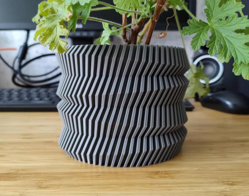 Spinning Gear Planter Pot for Plants