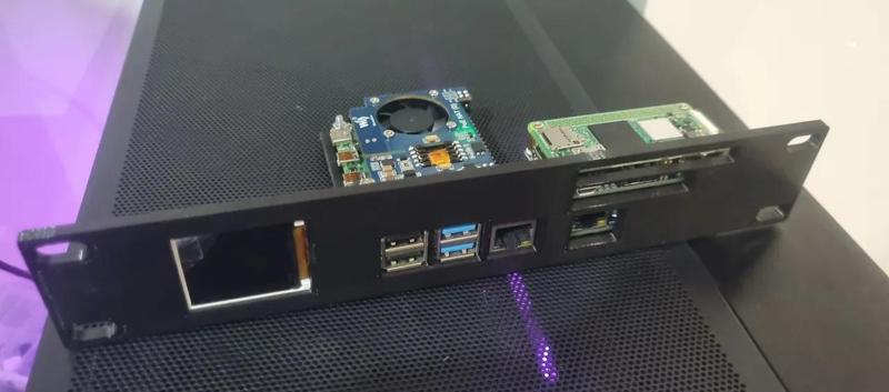 10 Inch Rack Raspberry Pi 4, Raspberry Pi Zero Waveshare PoE, 1.44" LCD Panel   