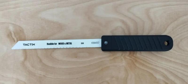 Simple handle for reciprocating saw blades MK1