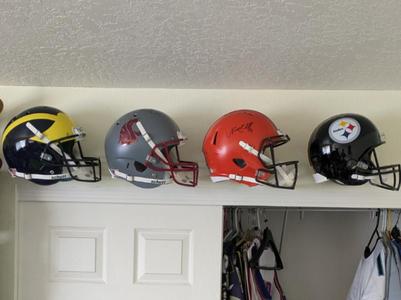 Floating Helmet Wall Mount | Invisible Mount