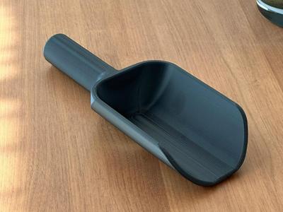 Extremely sturdy shovel, no supports required