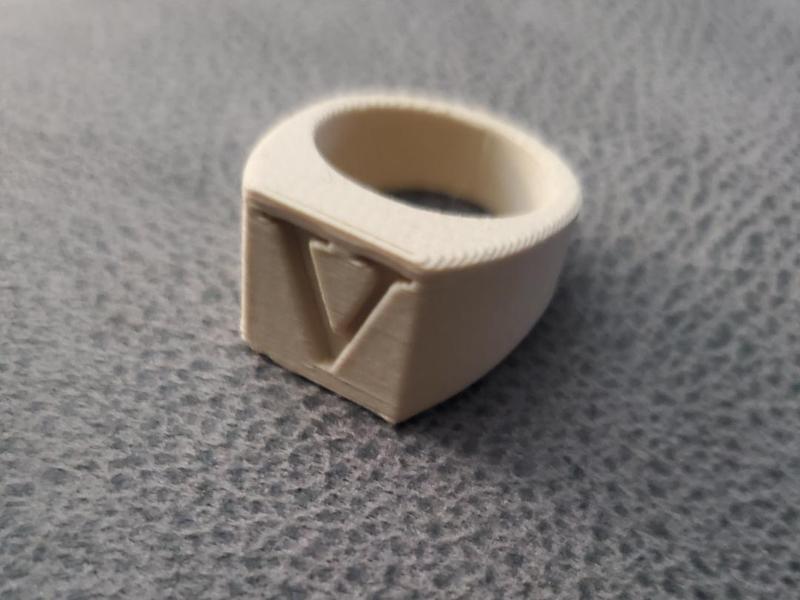 V RING