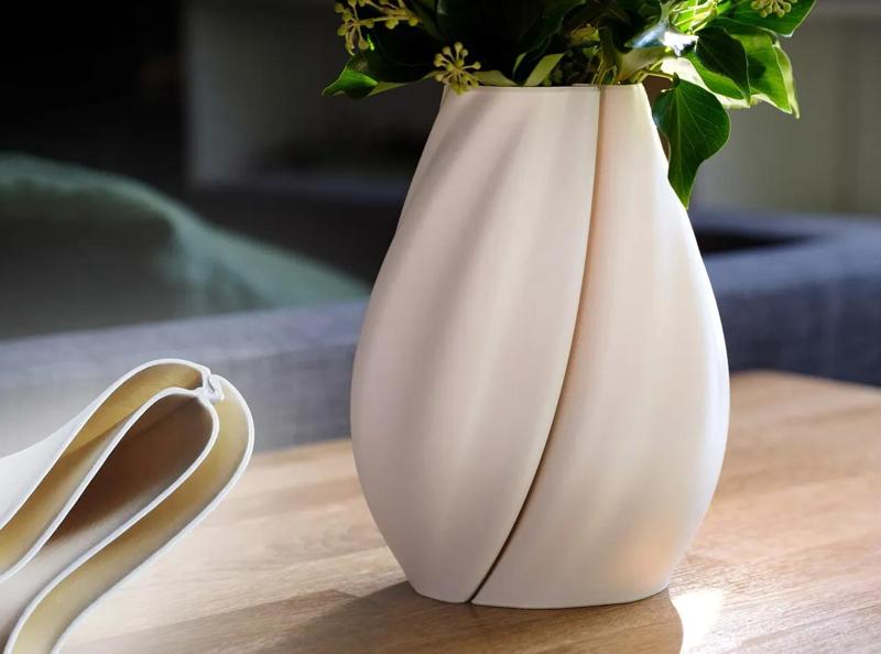 Silky Crease Vase – featuring a dual wall vase mode design