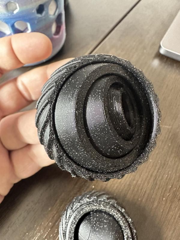 FIDGET TIRE