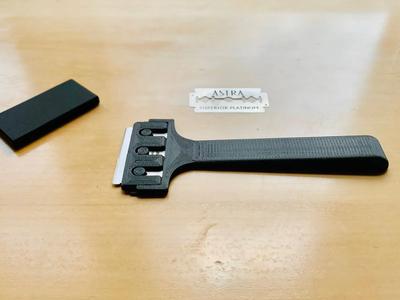 Safety Razor Blade Scraper