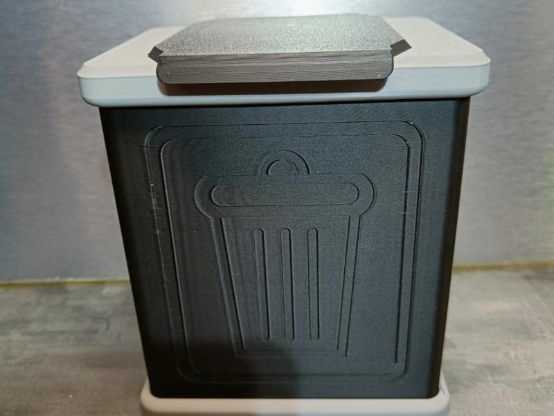 Desktop Garbage Bin