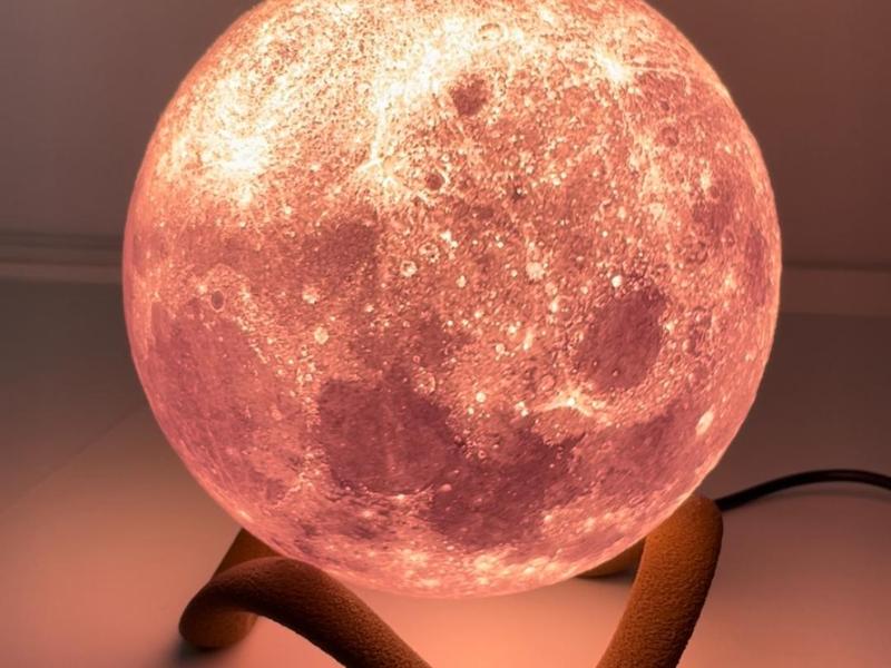 Moon Lamp with Wavy Stand (Fuzzy Skin)